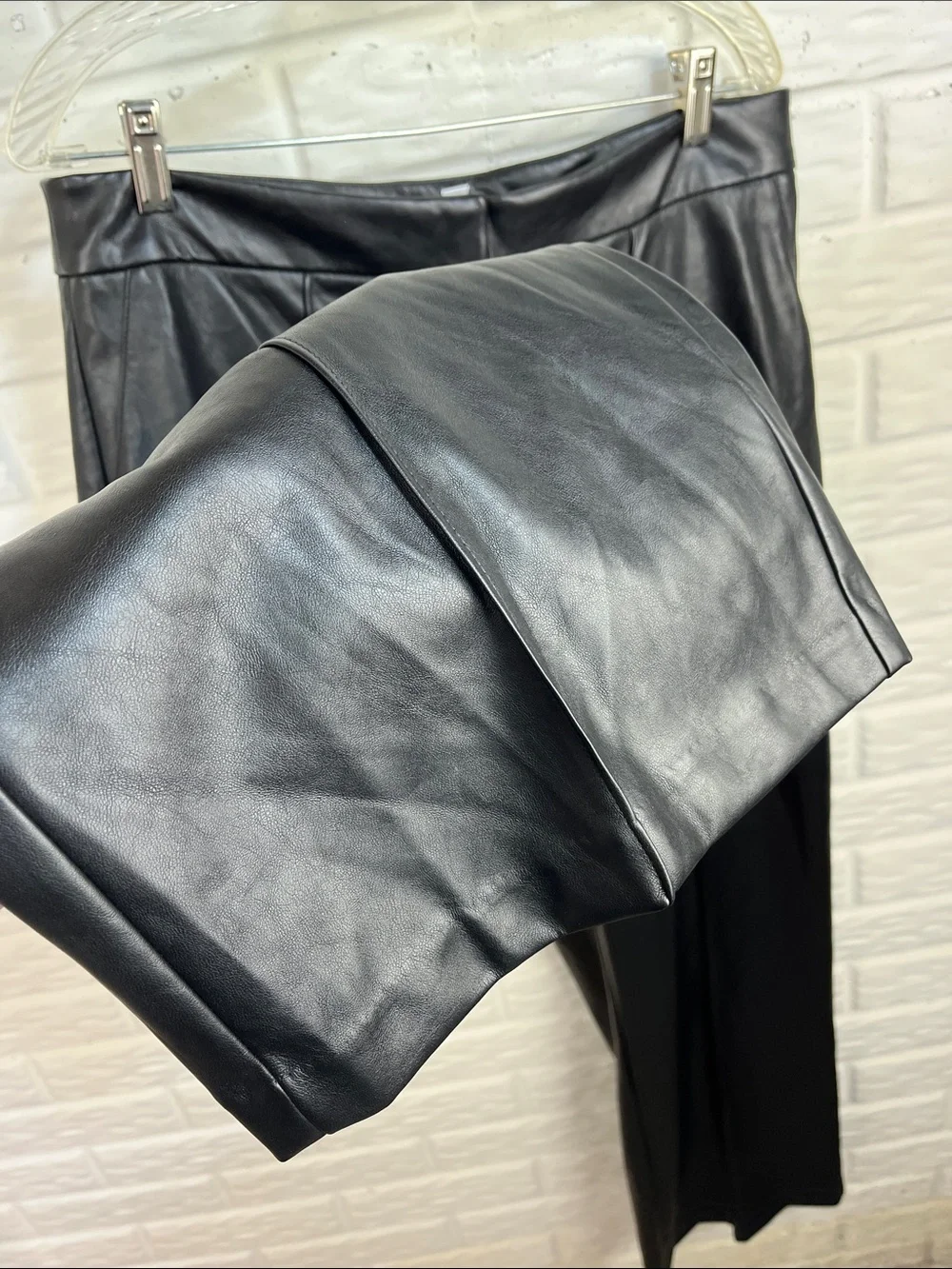NINE WEST FAUX LEATHER MINERAL BLACK WIDE LEG PLEATED PANTS SZ 12 NWT